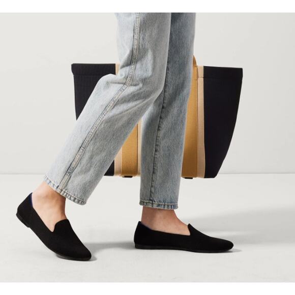 Rothy's Women's SZ 9.5 The Almond Loafer In Black Runs 1/2 Size Large - Picture 1 of 10